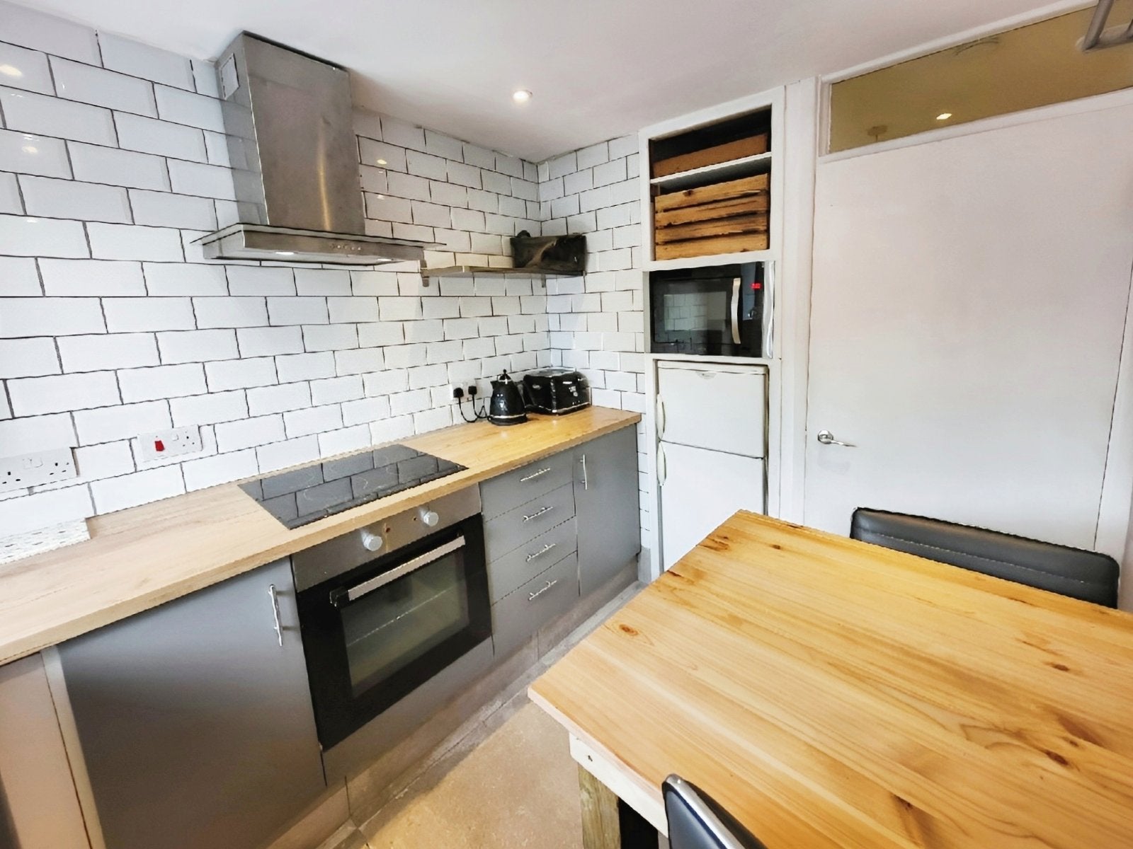 Flat Ashton Lane in Trafford
