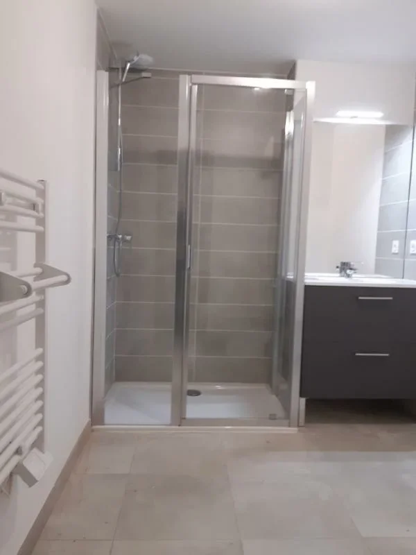 Flat Rue du Prado in Fontaines-Saint-Martin