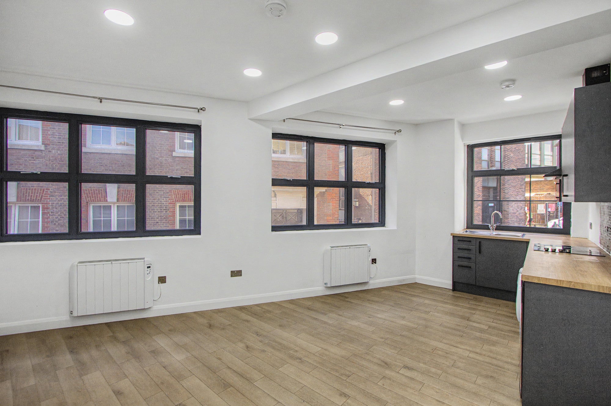 Flat Dunstable Place in Luton