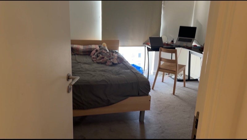 Room Cheering Lane in Greater London