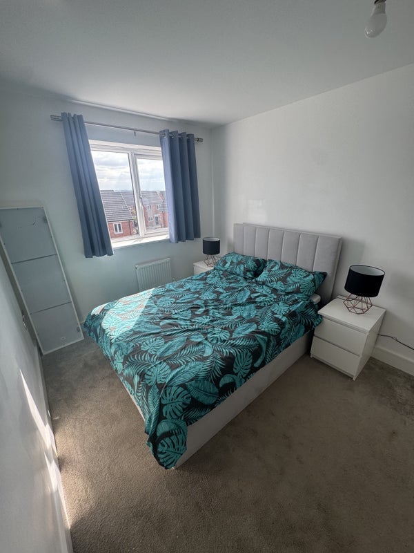 Room Avro Street in Bromsgrove