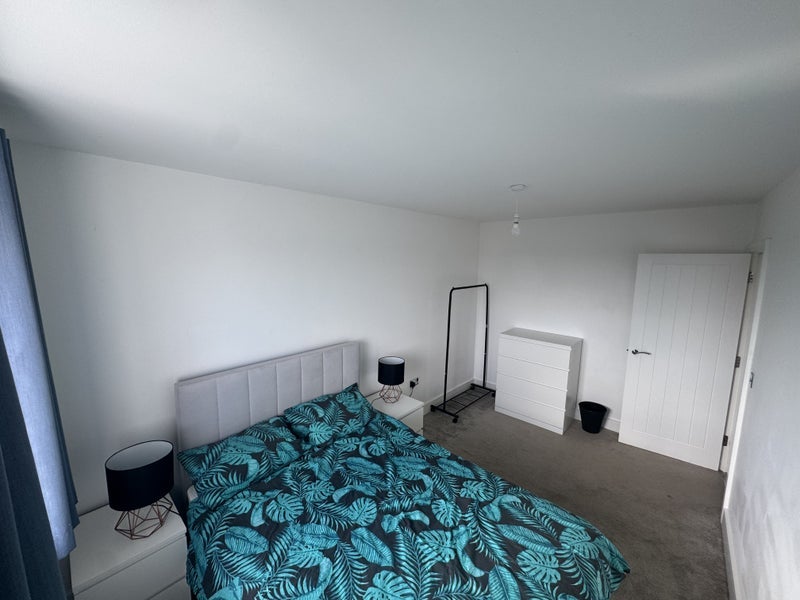 Room Avro Street in Bromsgrove