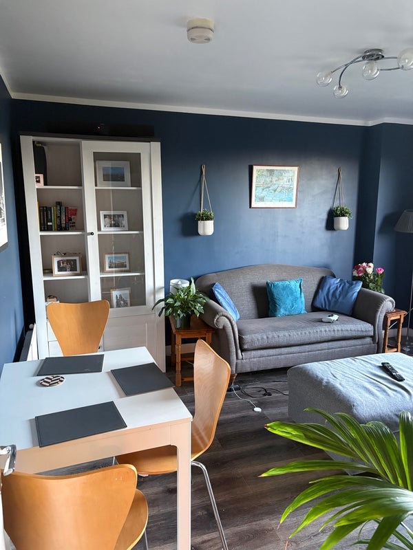 Flat Salisbury Court in City of Edinburgh