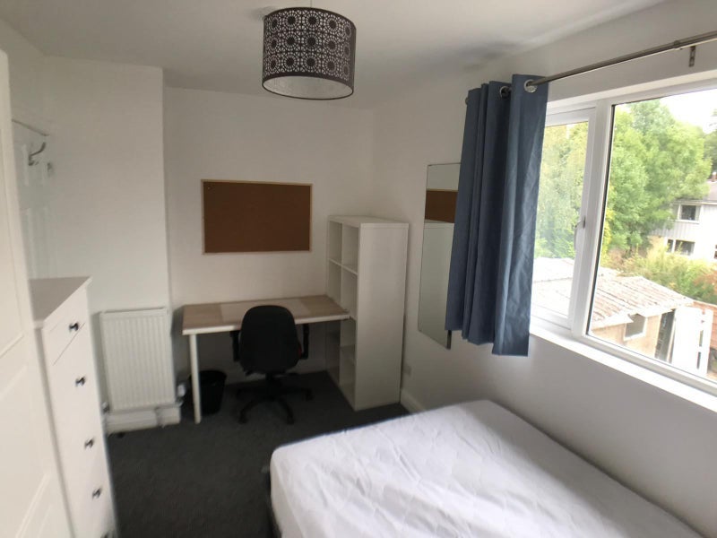 Room Preston Close in Coventry