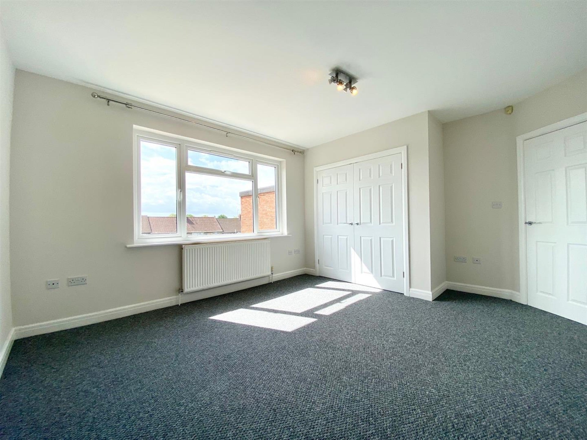 Flat Redcatch Road in Bristol