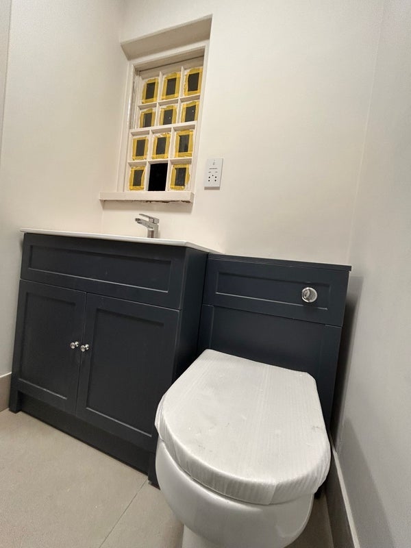 Flat Kennington Lane in Greater London