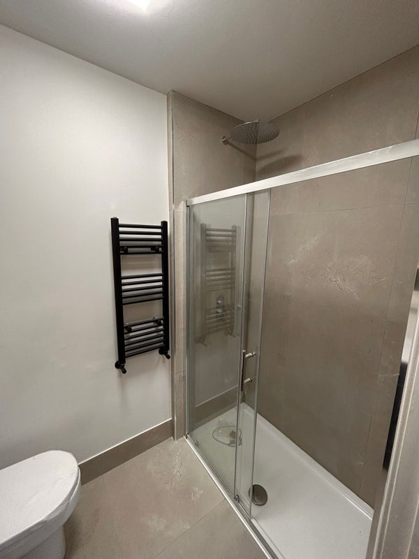 Flat Kennington Lane in Greater London