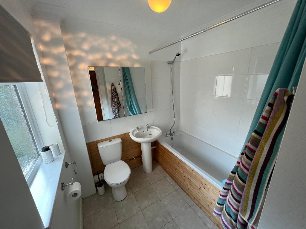 Flat Harris Close in Greater London