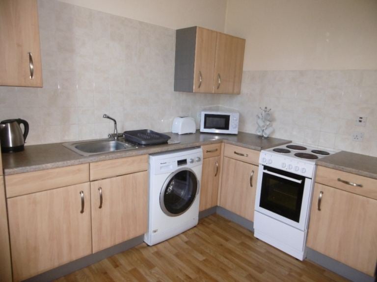 Flat Elmbank Terrace in Aberdeen City
