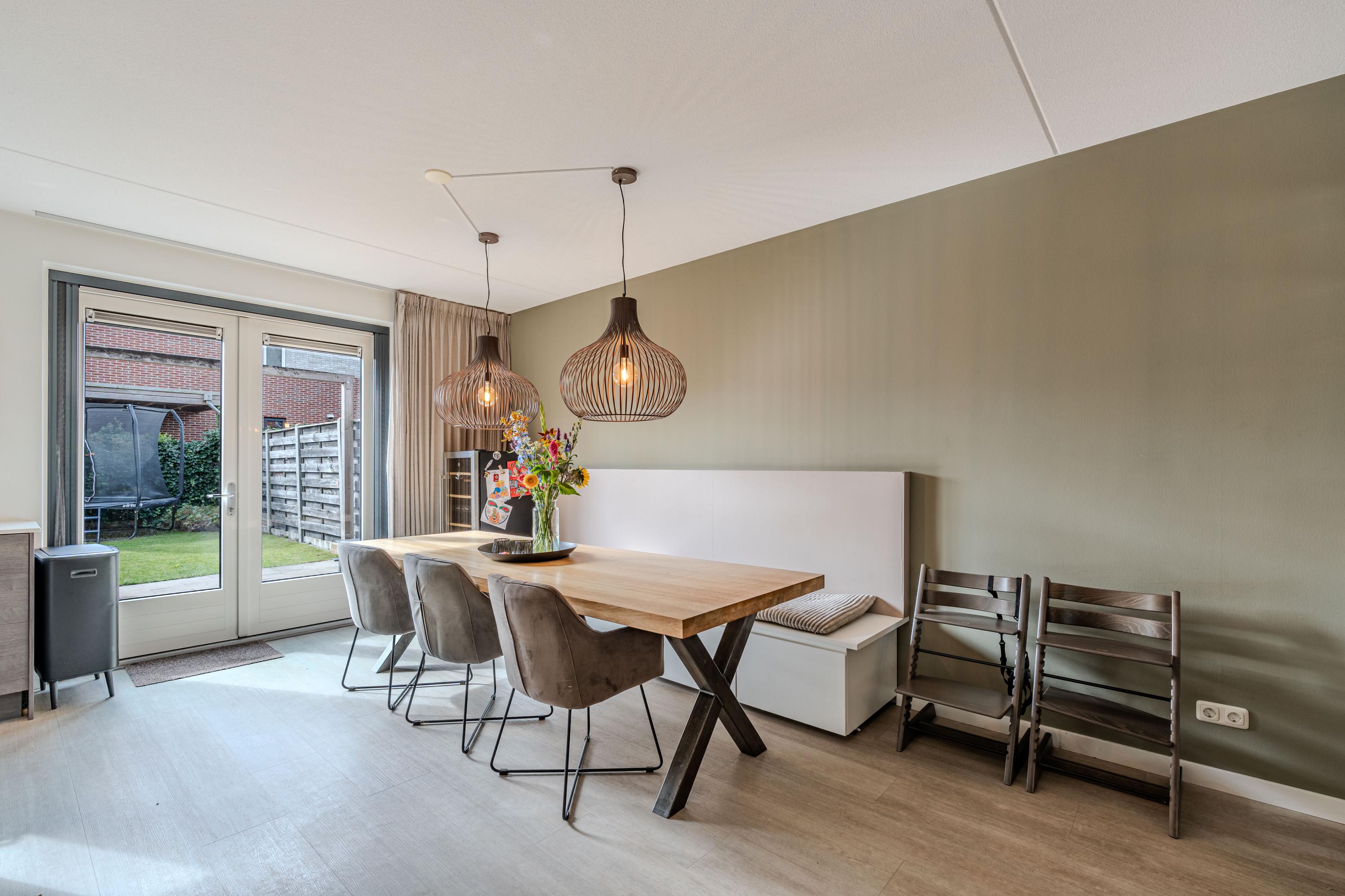 Tussenwoning te koop: Divisie 25, Steenwijk