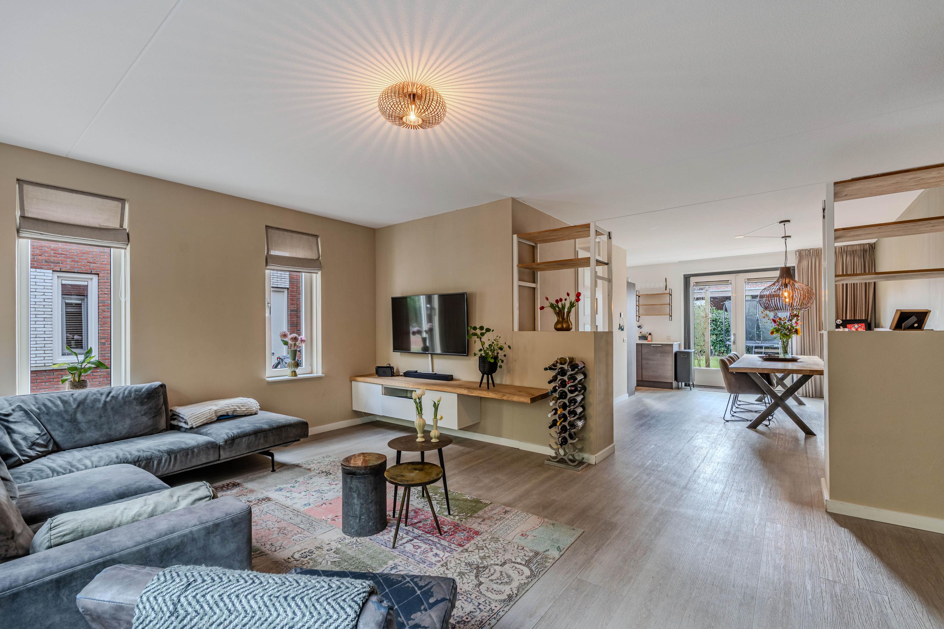 Tussenwoning te koop: Divisie 25, Steenwijk