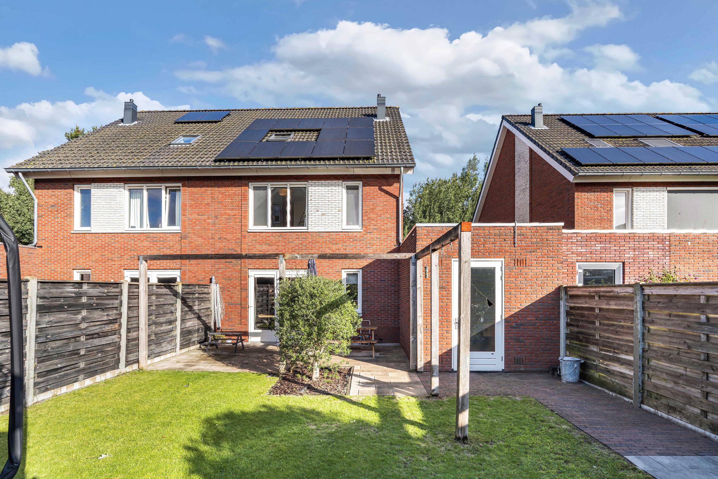 Tussenwoning te koop: Divisie 25, Steenwijk