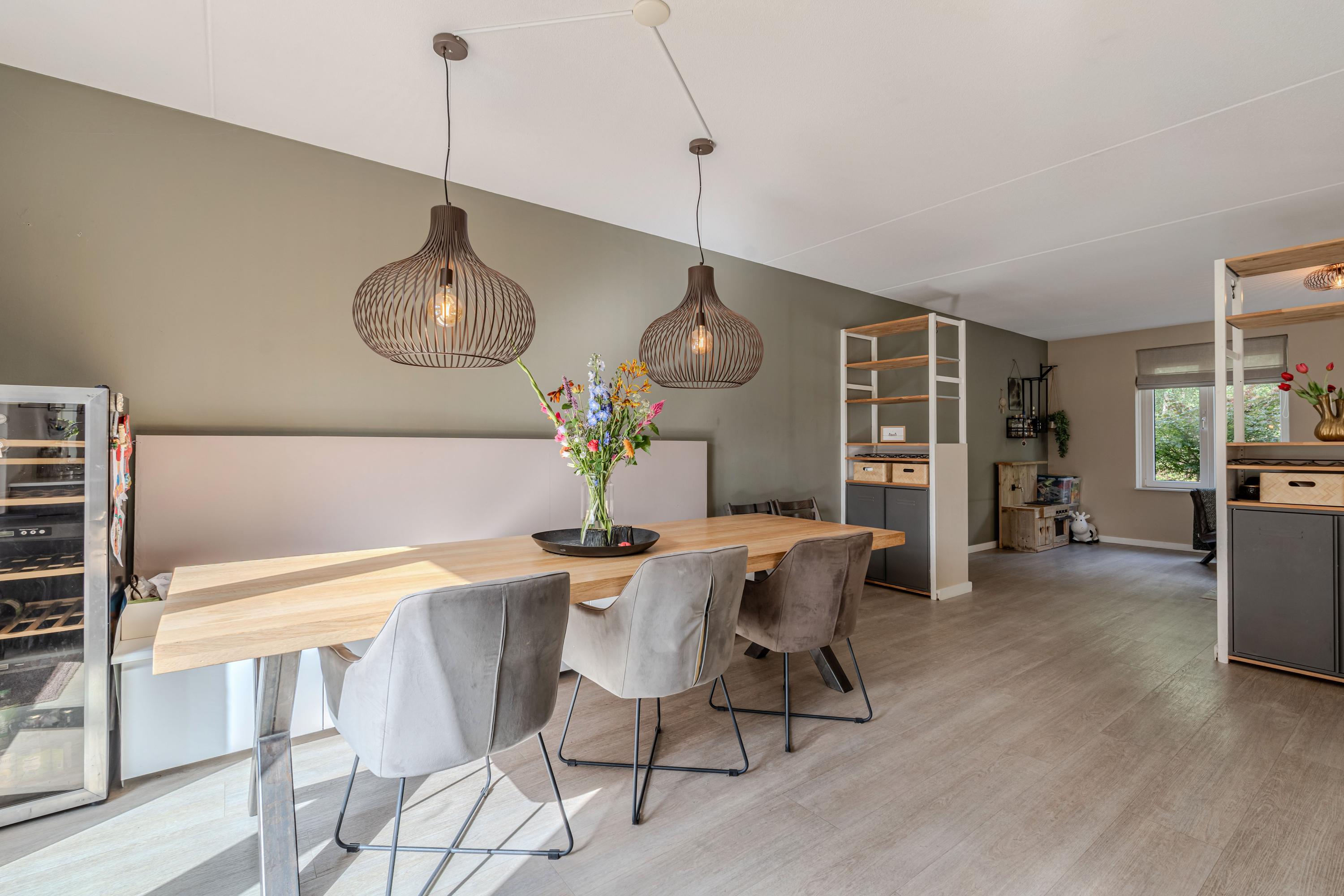 Tussenwoning te koop: Divisie 25, Steenwijk