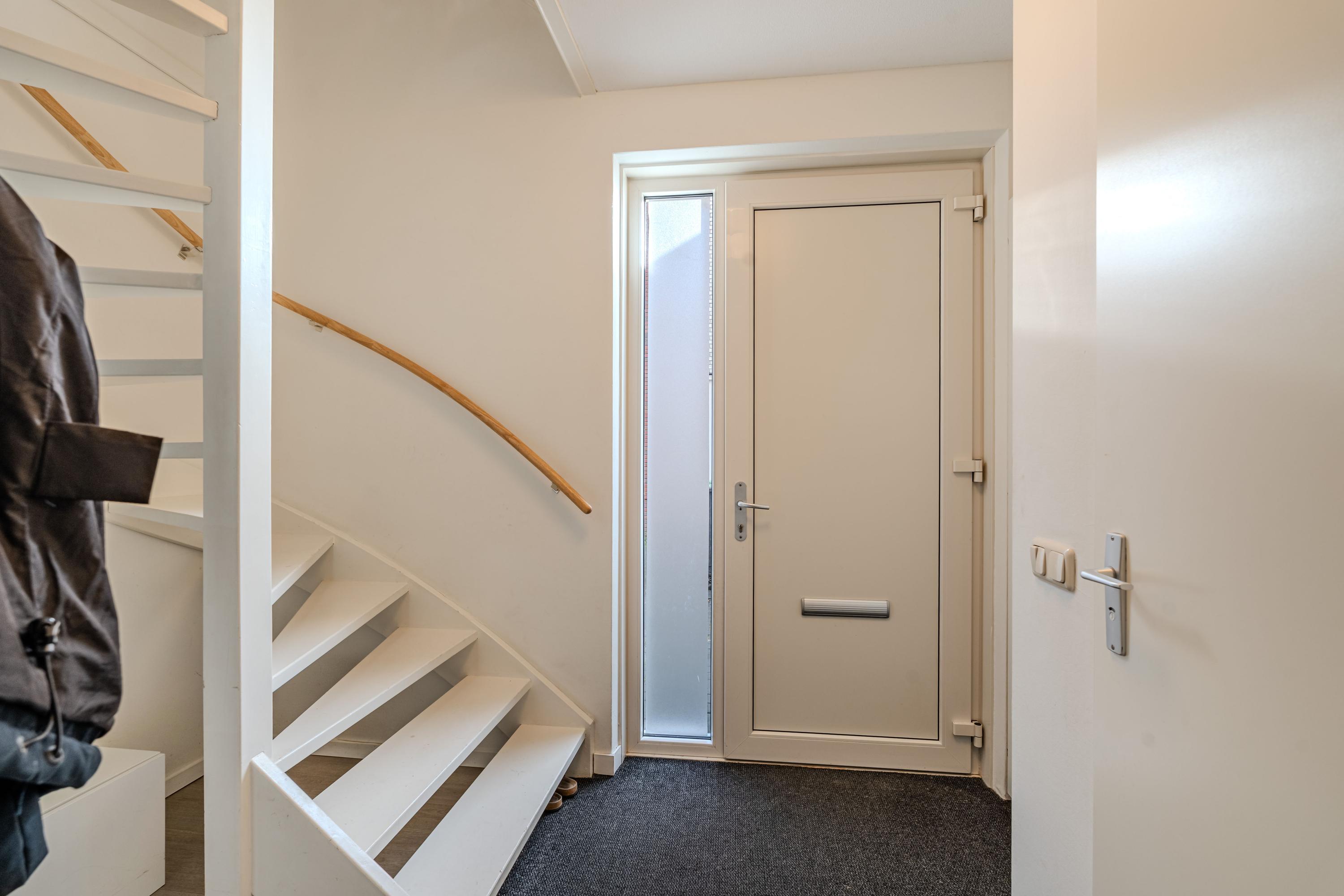 Tussenwoning te koop: Divisie 25, Steenwijk