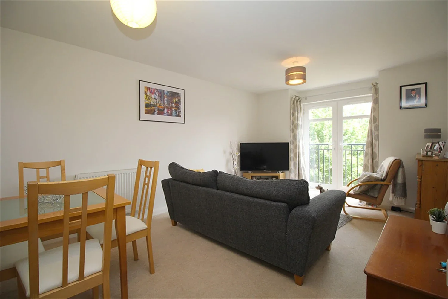 Flat Racecourse Mews in Charnwood