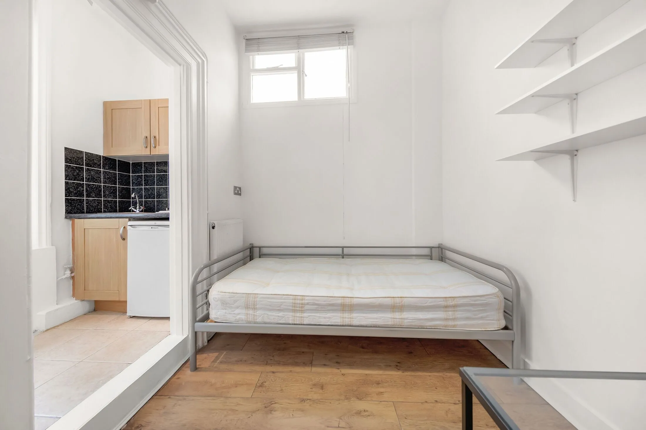Flat Elvaston Place in Greater London