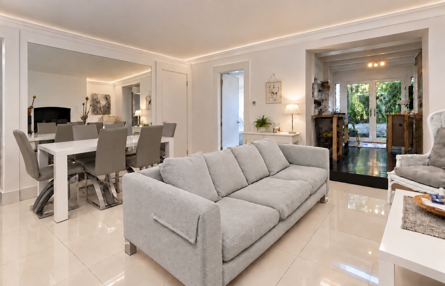 Flat Lillie Road in Greater London