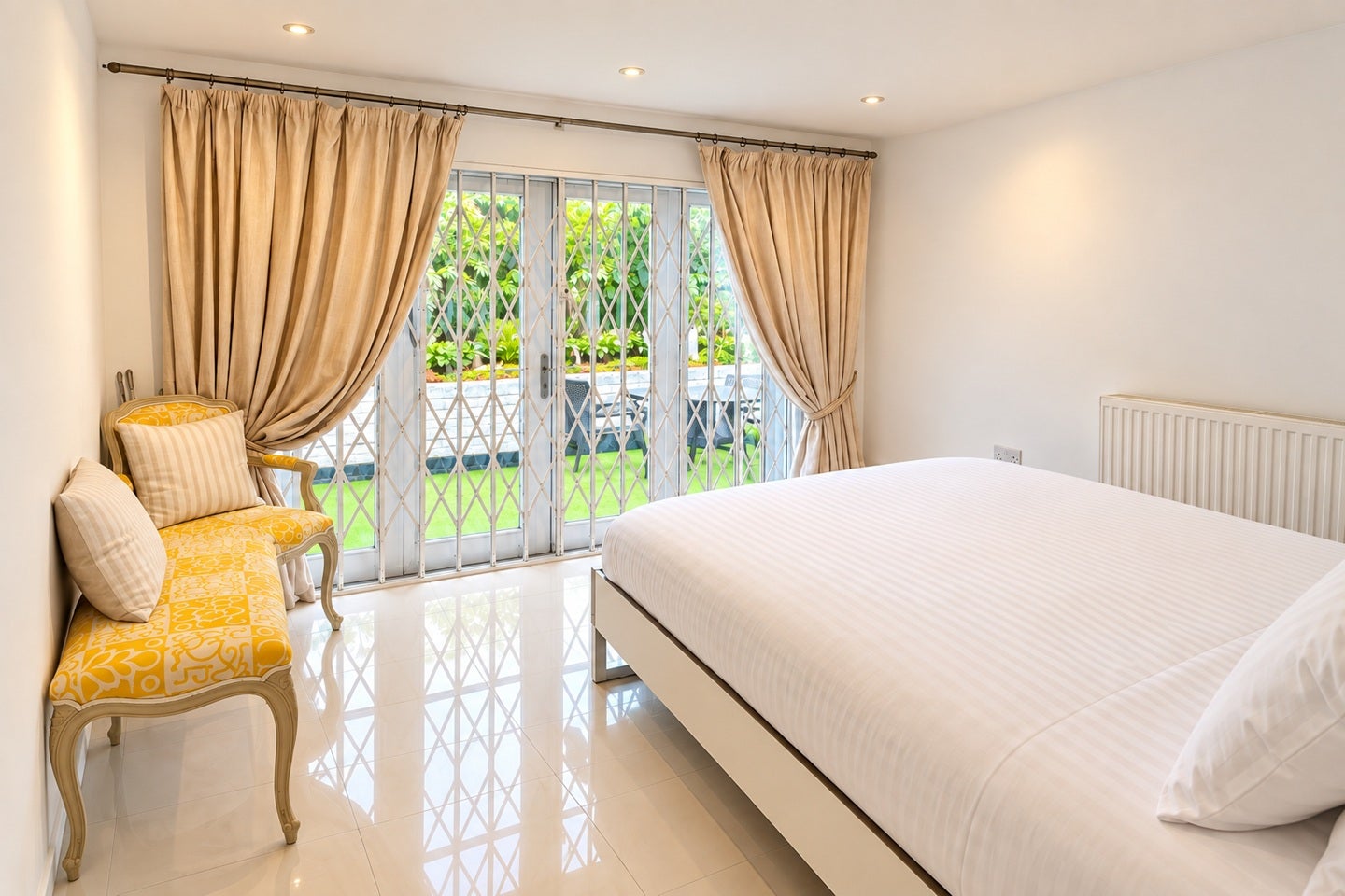 Flat Lillie Road in Greater London