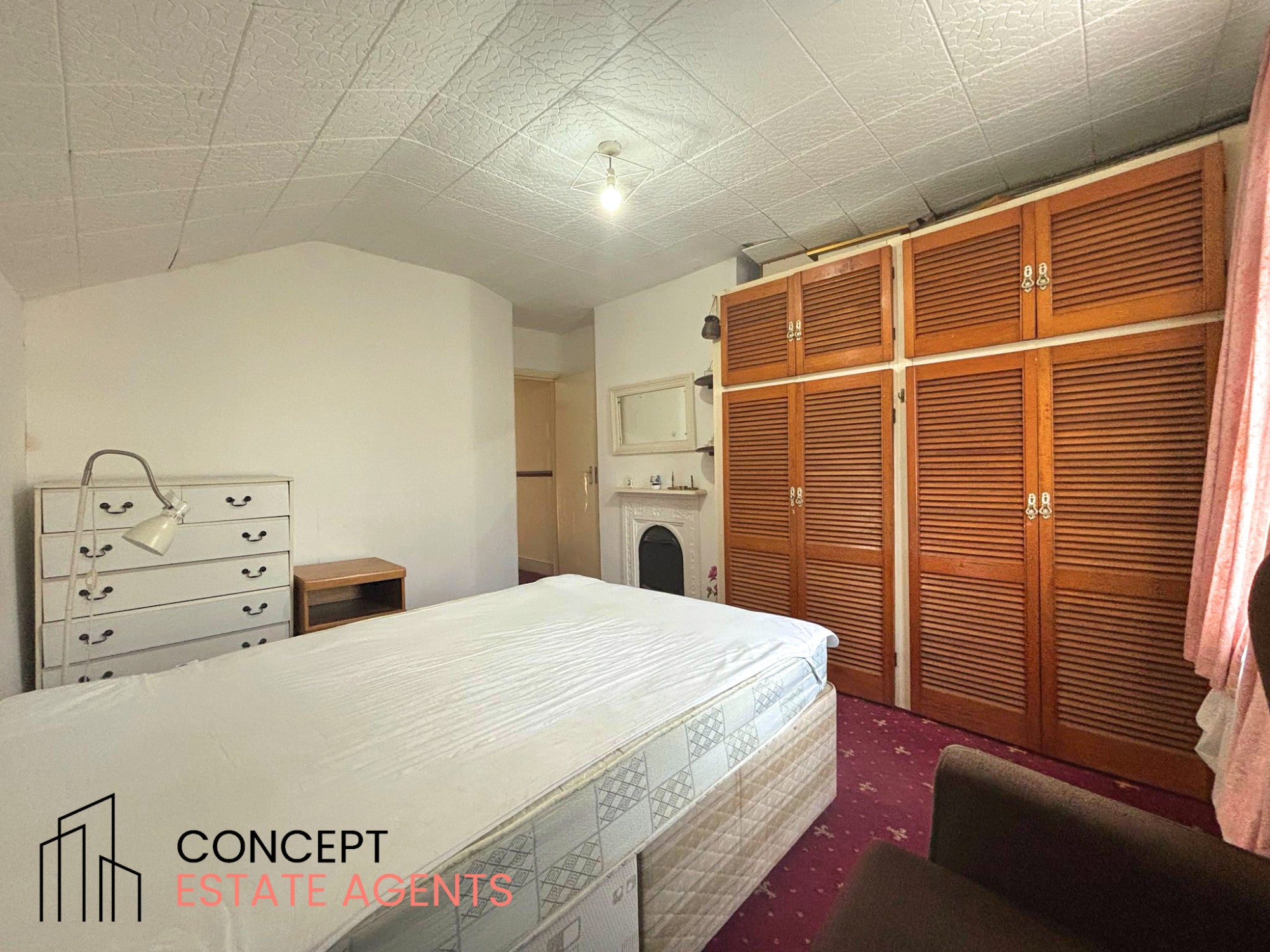 Flat Gleneagle Road in Greater London