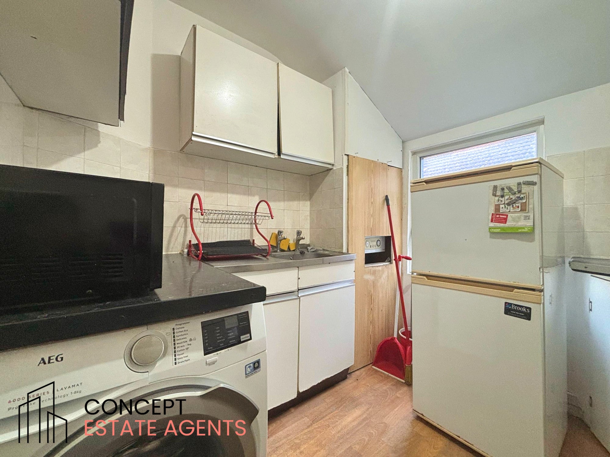Flat Gleneagle Road in Greater London