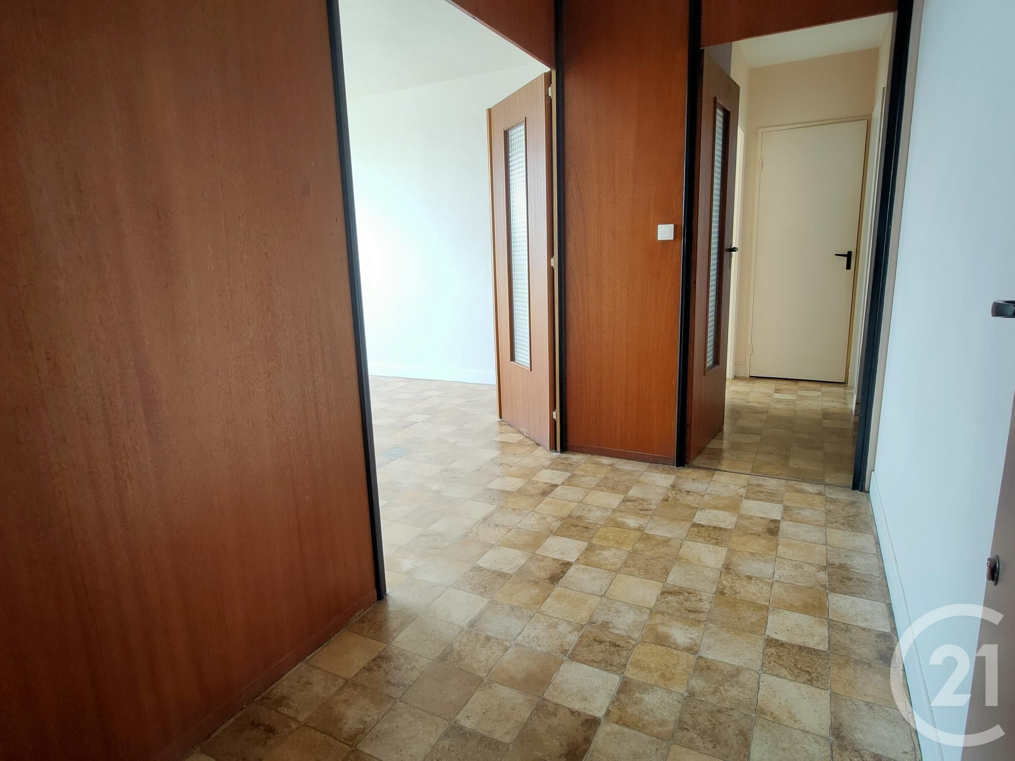 Appartement Route Nationale à Saint-Léger-des-Vignes
