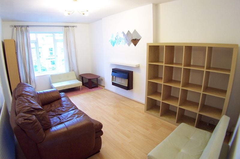 Flat Victoria Terrace in Leeds