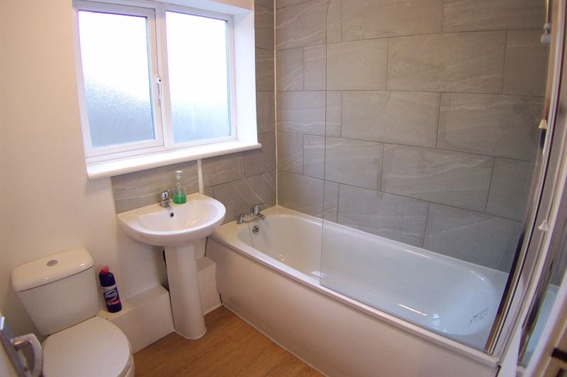 Flat Victoria Terrace in Leeds
