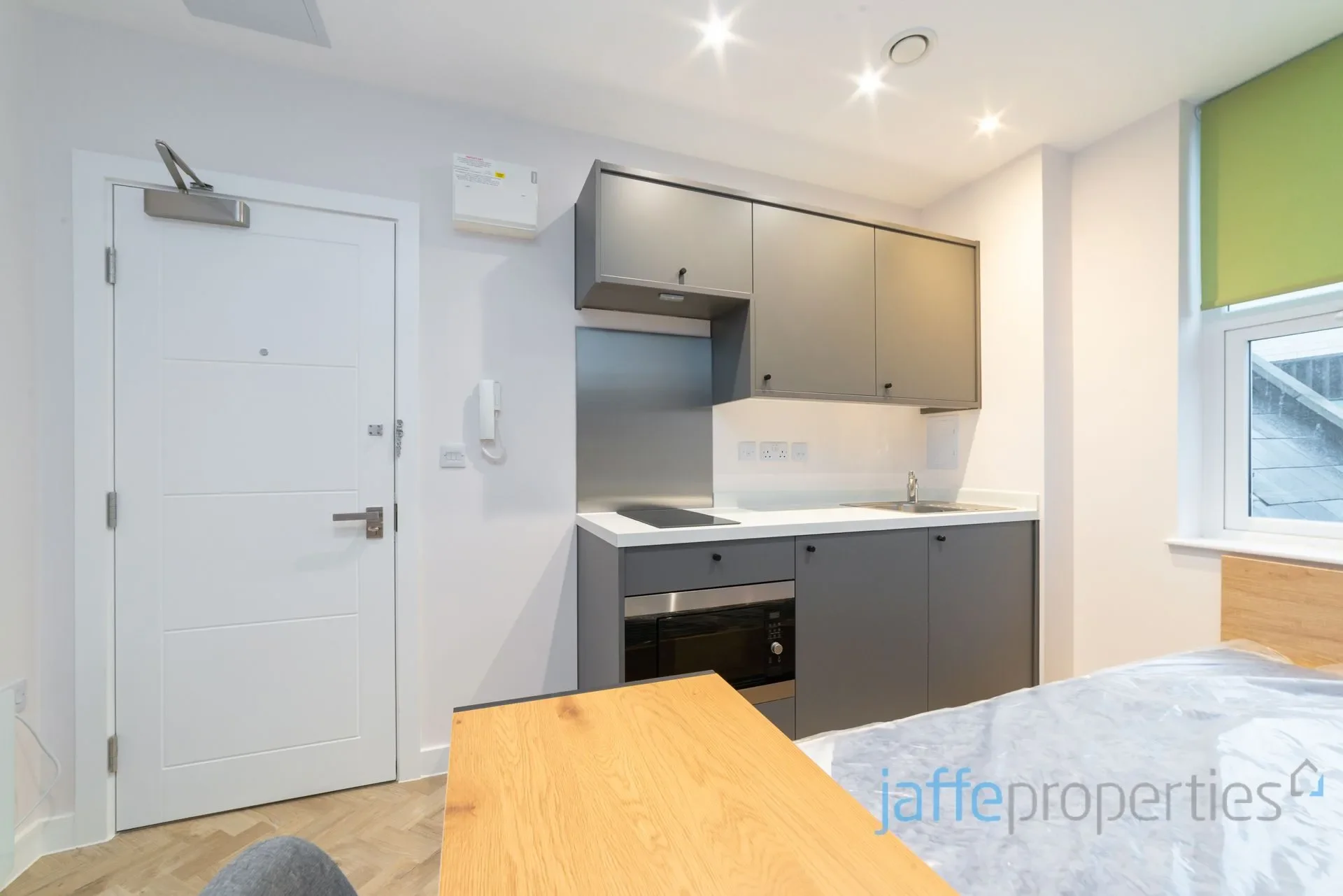 Room West End Lane in Greater London