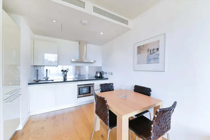 Flat Gatliff Road in City of Westminster
