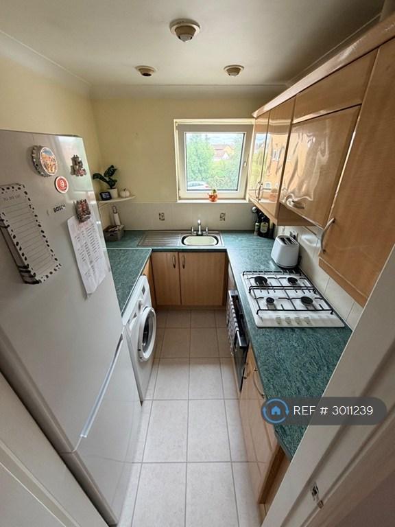 Flat Elmdale Drive in Doncaster