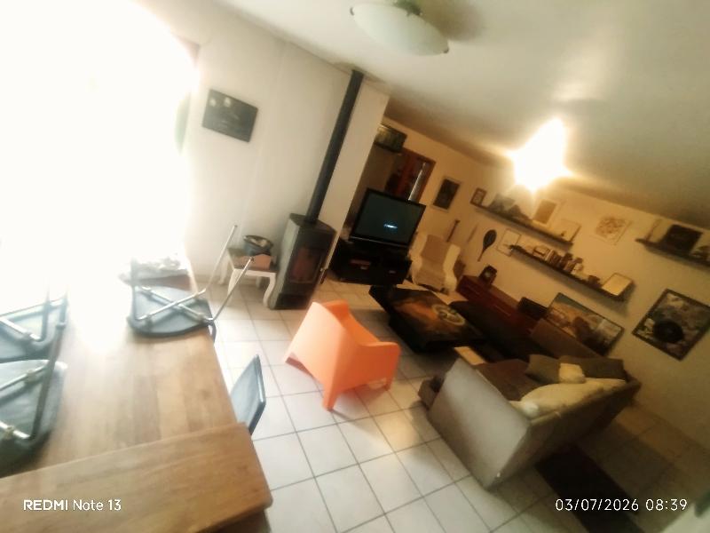 Room Rue des Treilles in Libourne
