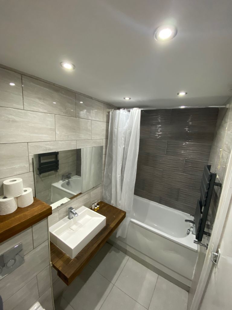Flat Smythe Street in Greater London