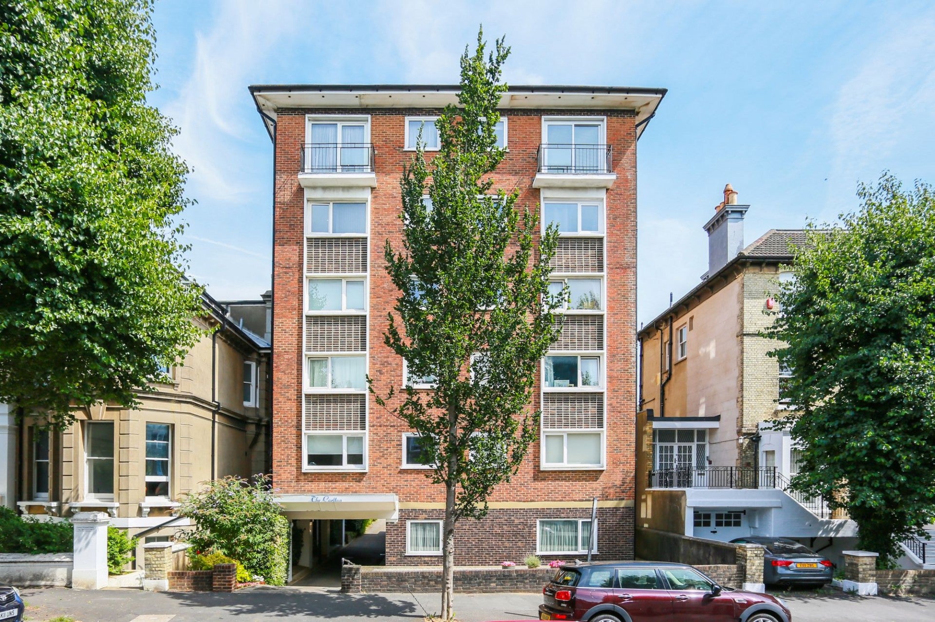 Flat Wilbury Road in Hove