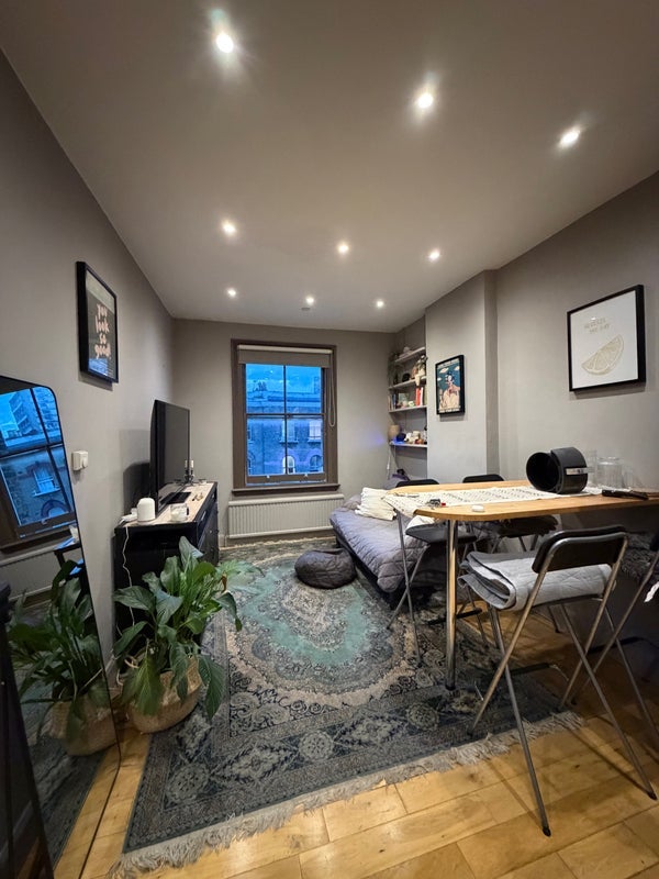 Room Elgin Avenue in City of Westminster