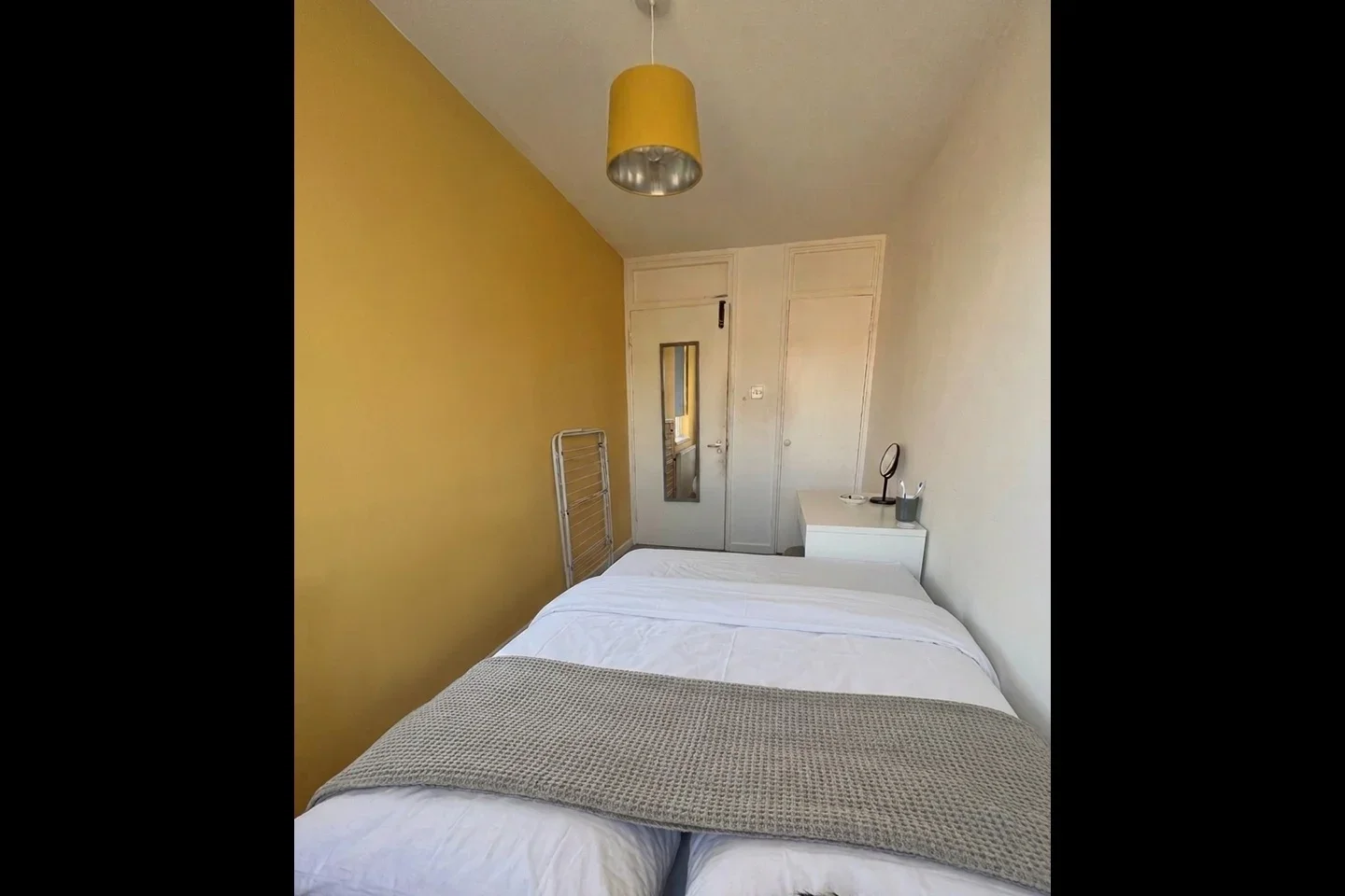 Room Stewarts Road in Greater London