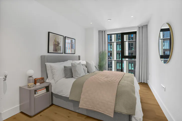 Flat Charter Street in Greater London