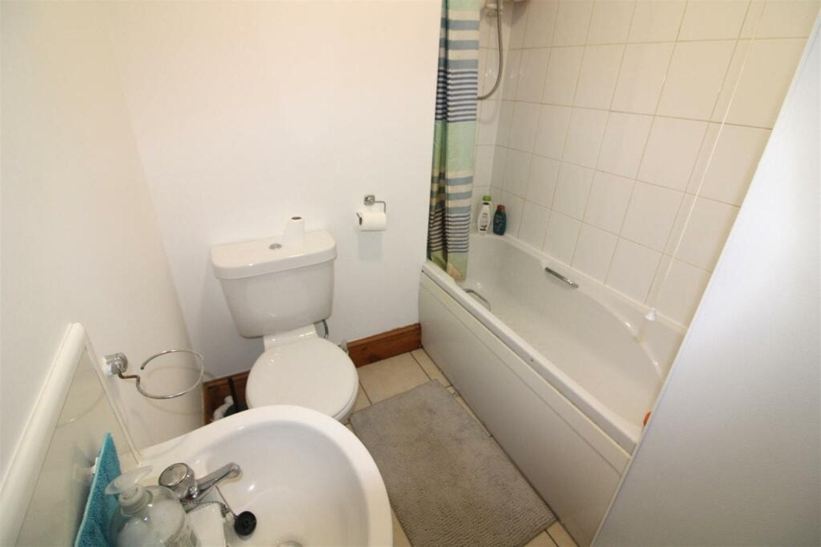 Room Albert Road in Nottingham