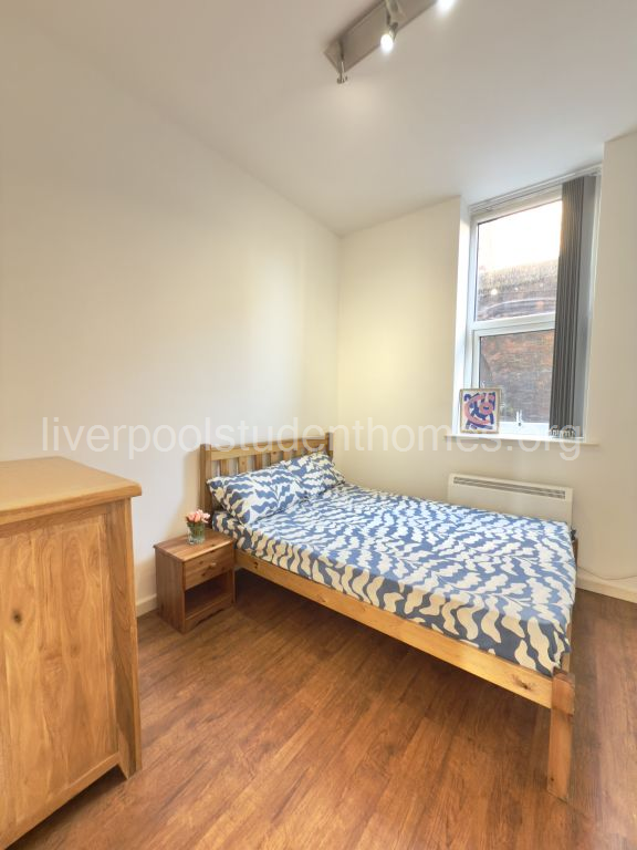 Flat Shaw Street in Liverpool