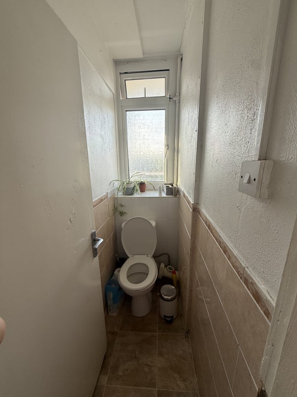 Room D'Eynsford Road in Greater London