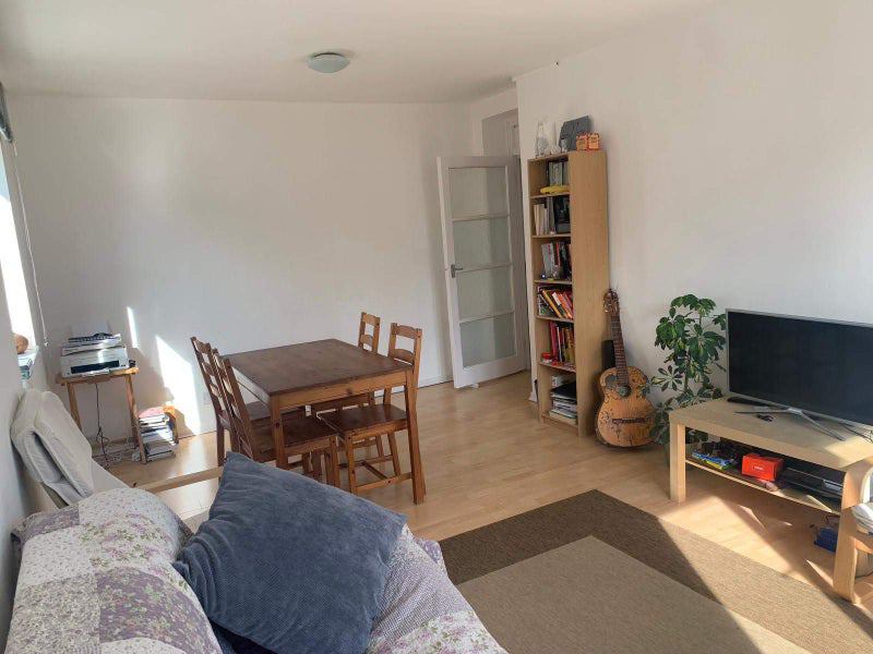 Room Amhurst Park in Greater London