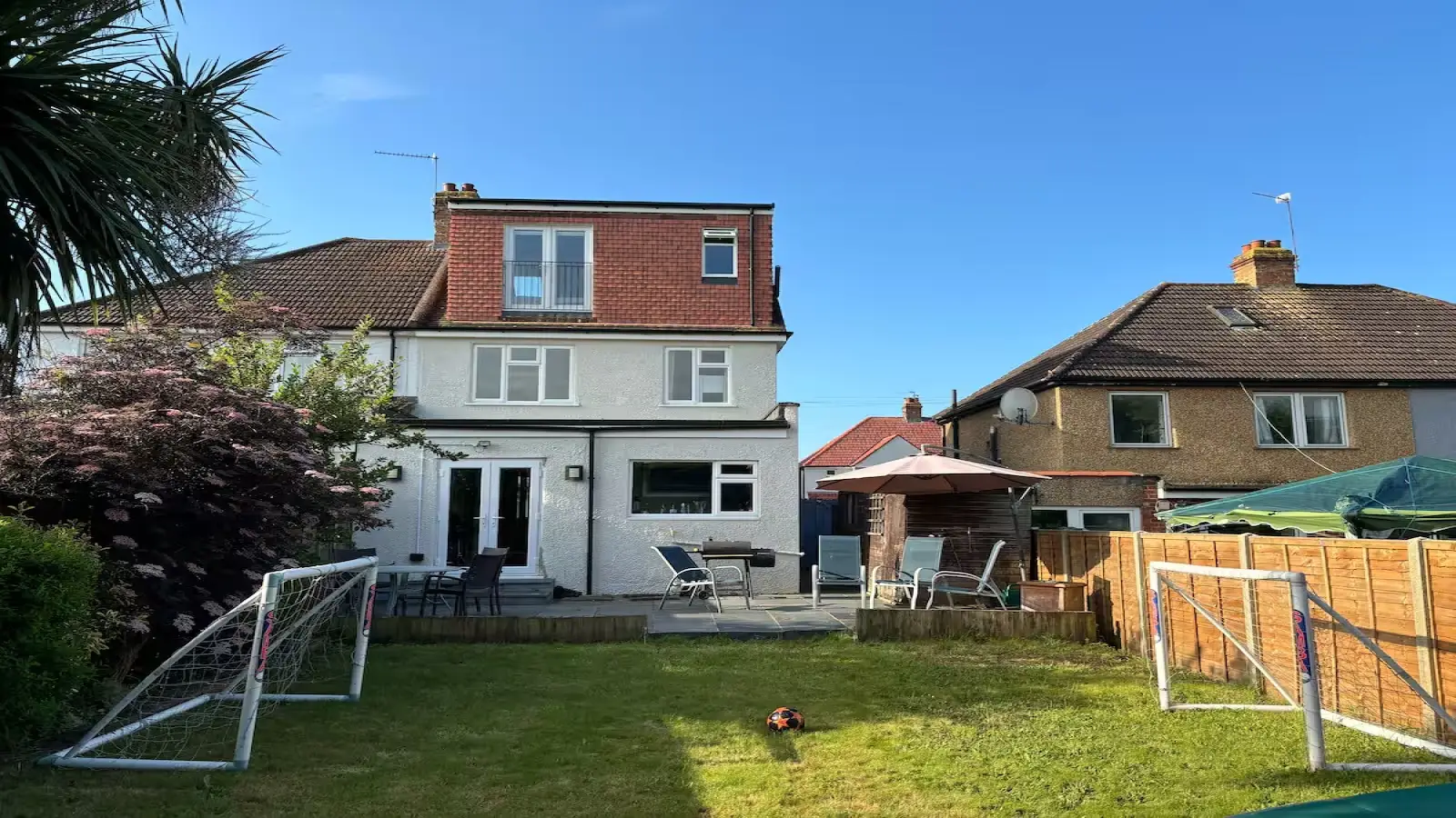 Flat Somerset Avenue in Greater London