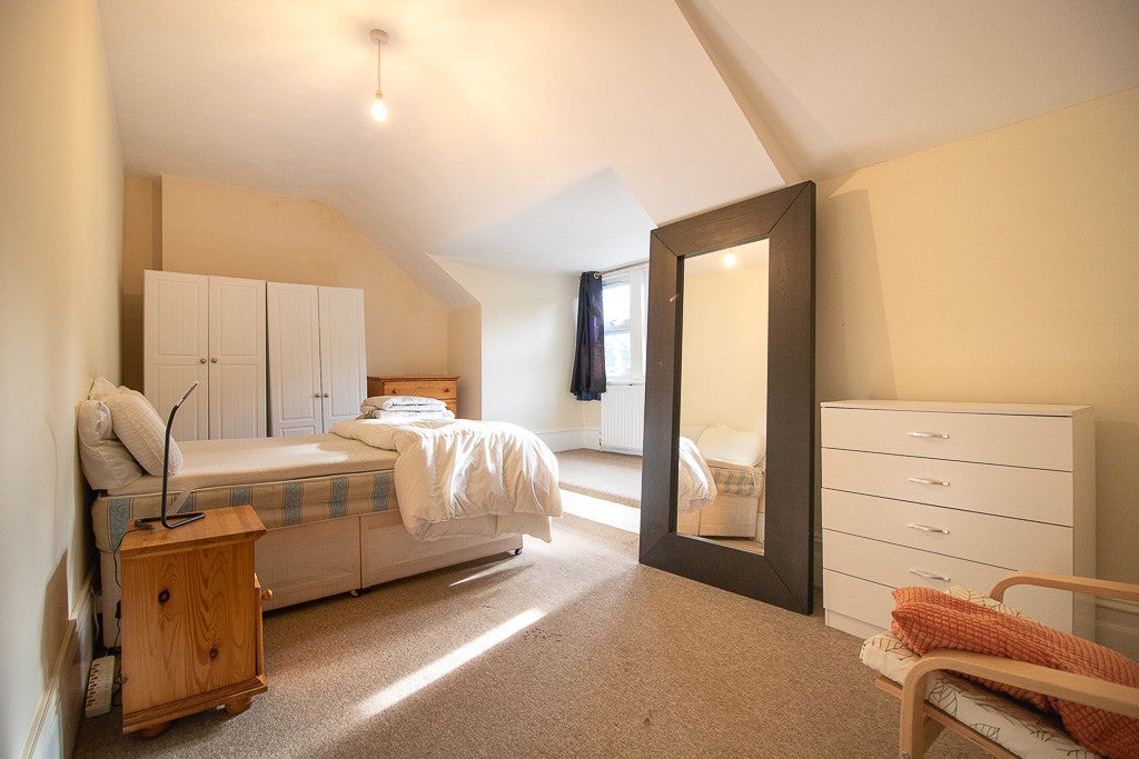 Flat The Broadway in Greater London