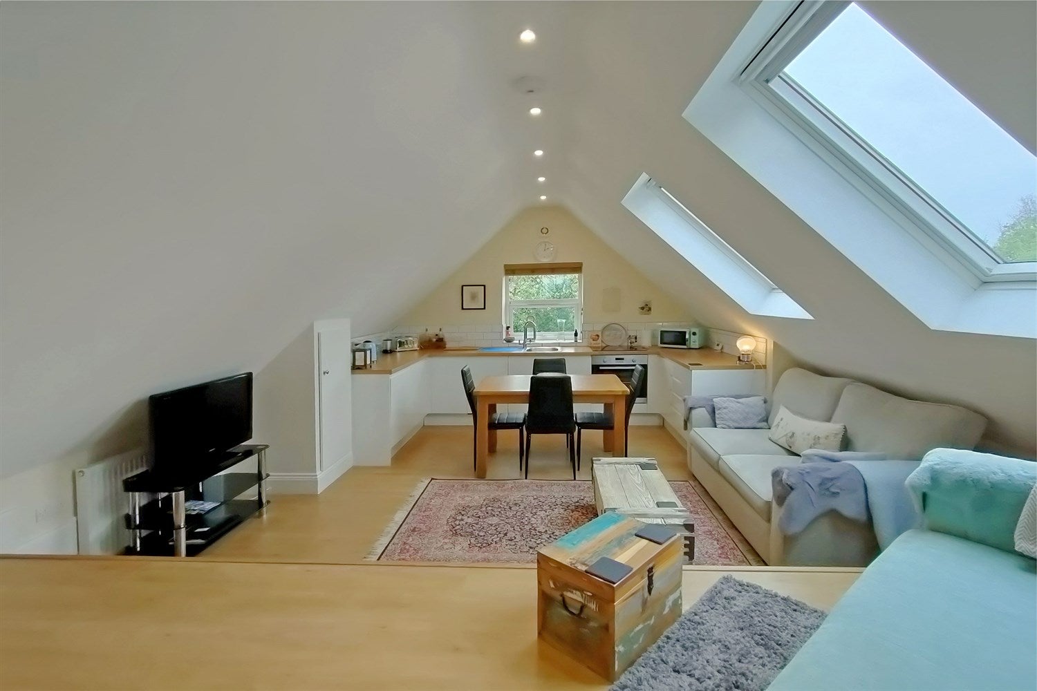 Flat Bepton Road in Chichester
