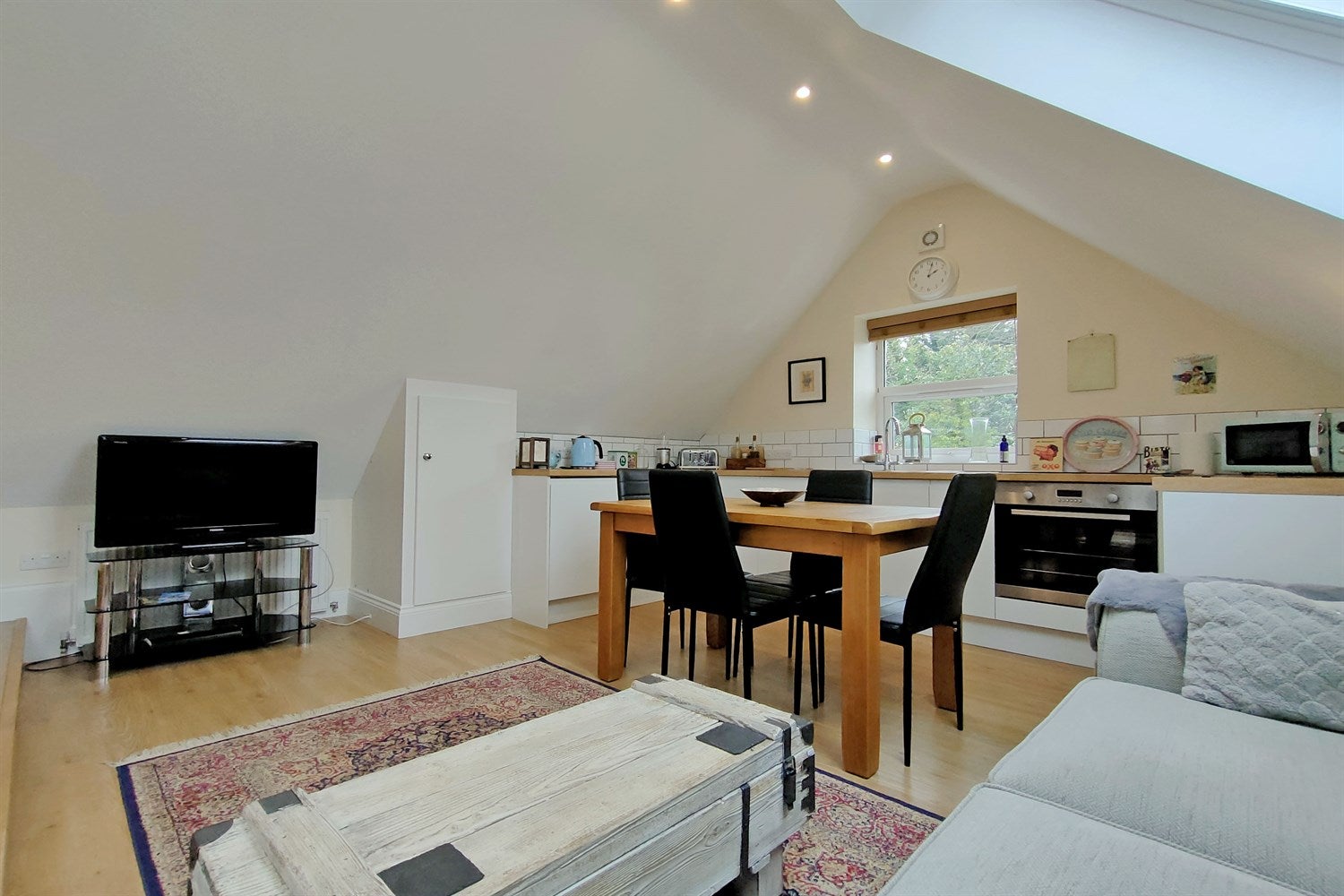 Flat Bepton Road in Chichester