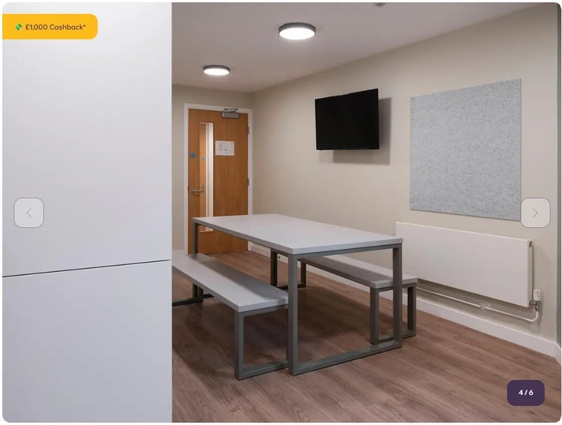 Room Settles Street in Greater London
