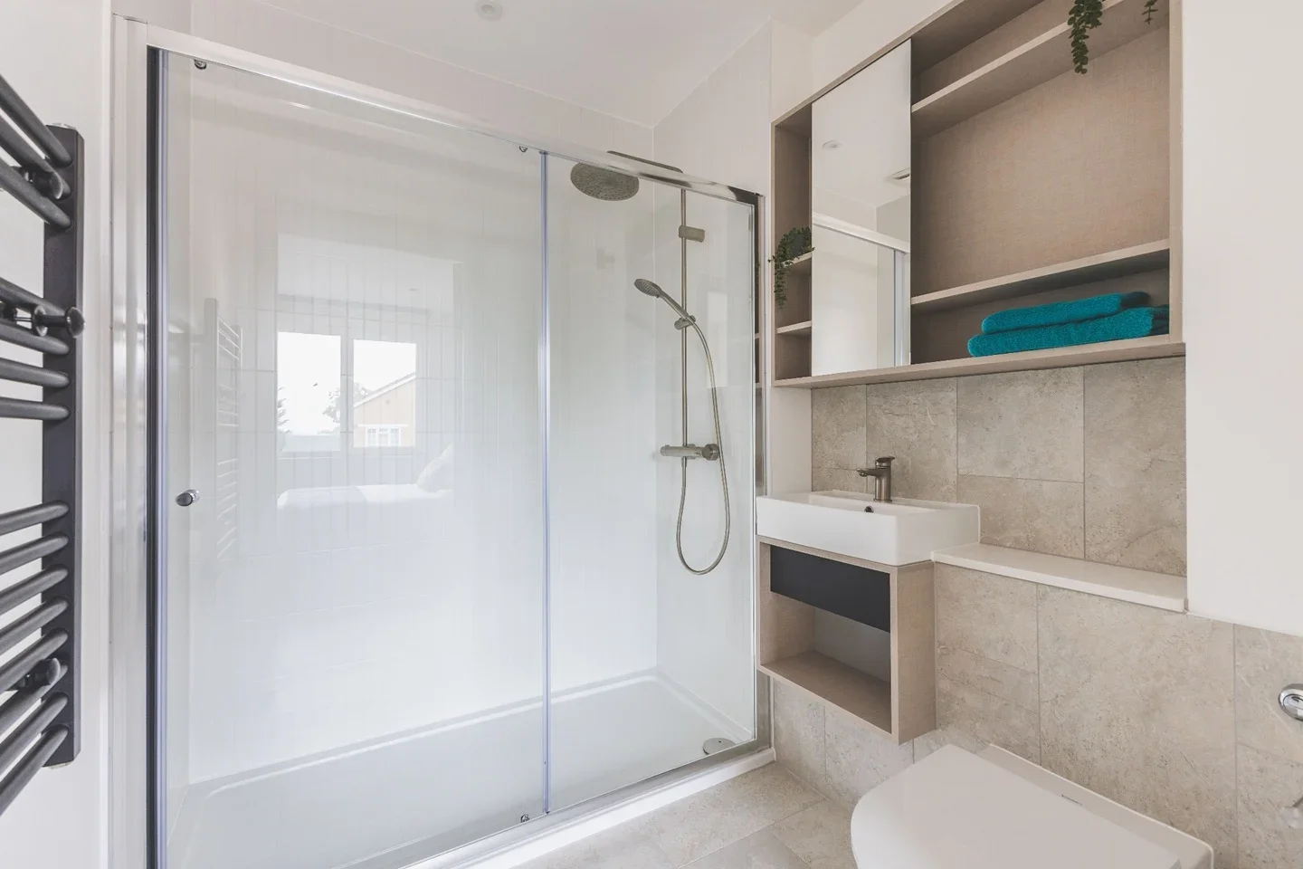 Room Augustus Road in Greater London