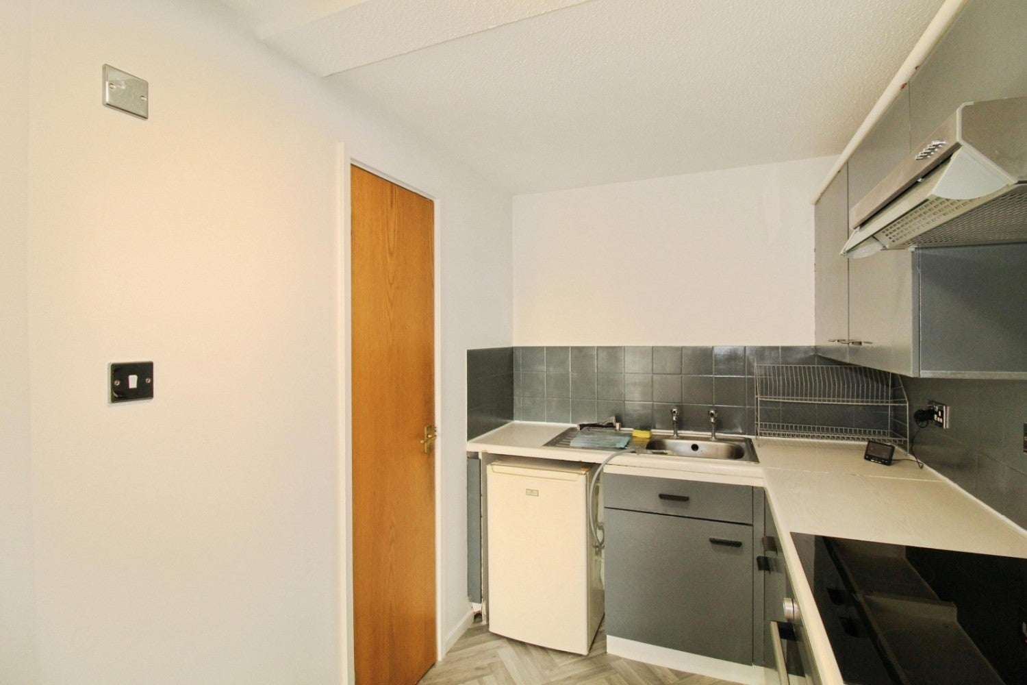 Flat Eleanor Way in Waltham Cross