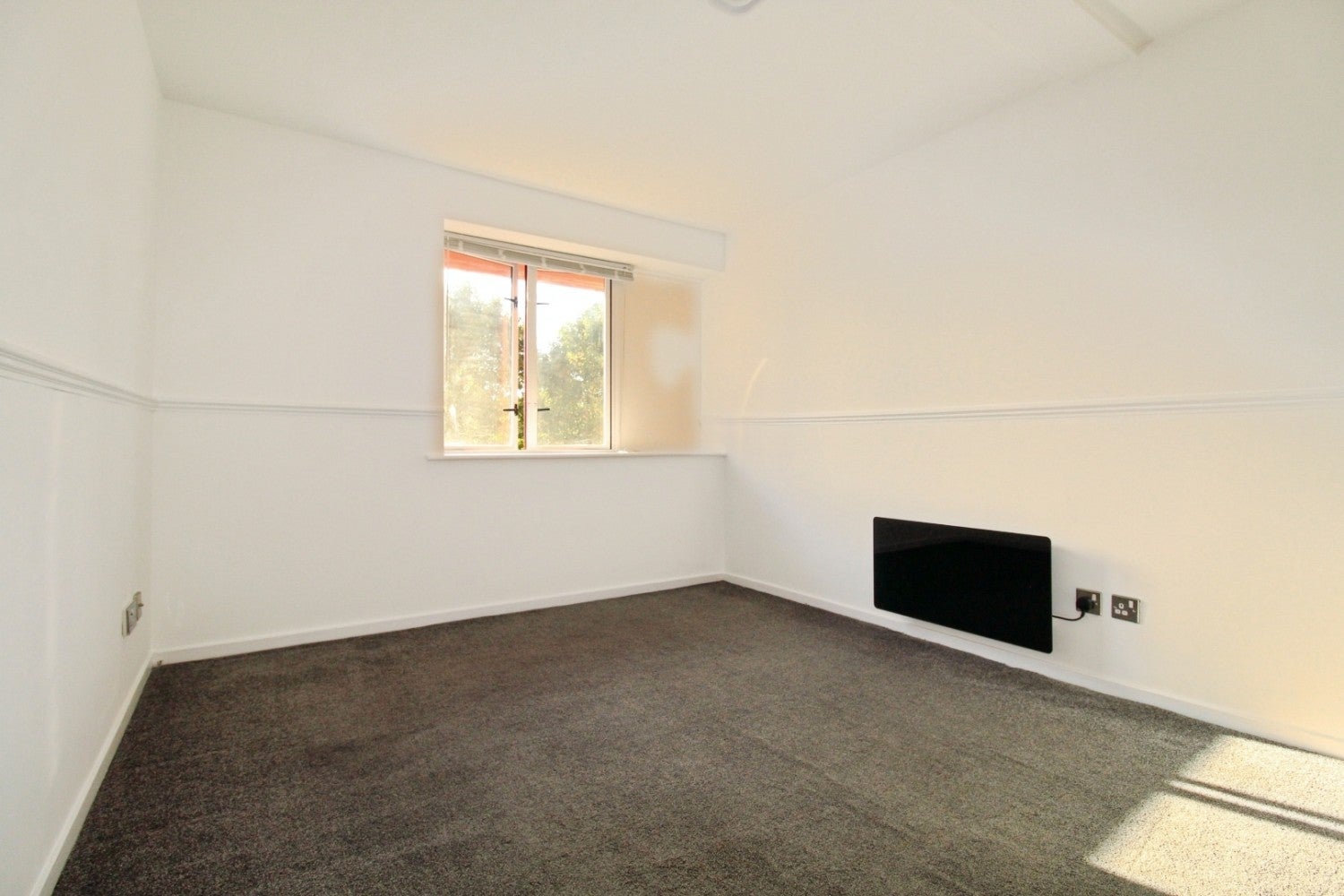 Flat Eleanor Way in Waltham Cross
