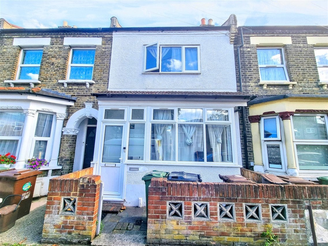 House Harrow Road in Greater London