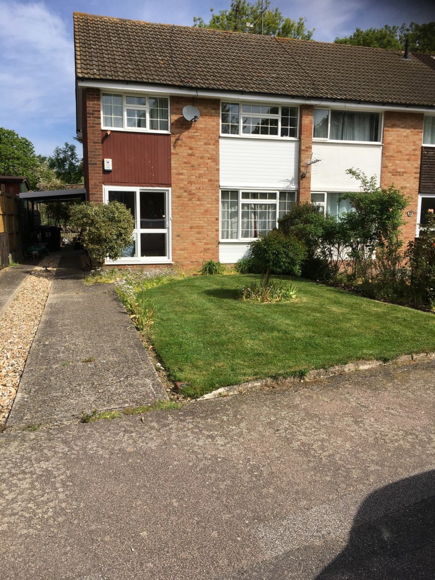 House Long Meadow Way in Canterbury